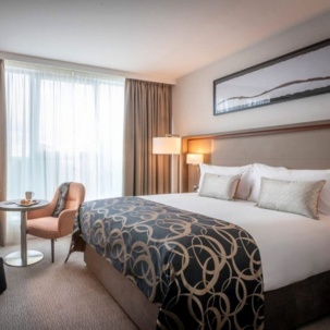 Whites Hotel